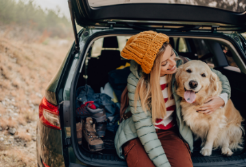Vous voyagez en auto avec un animal domestique? Voici ce que vous devez savoir.